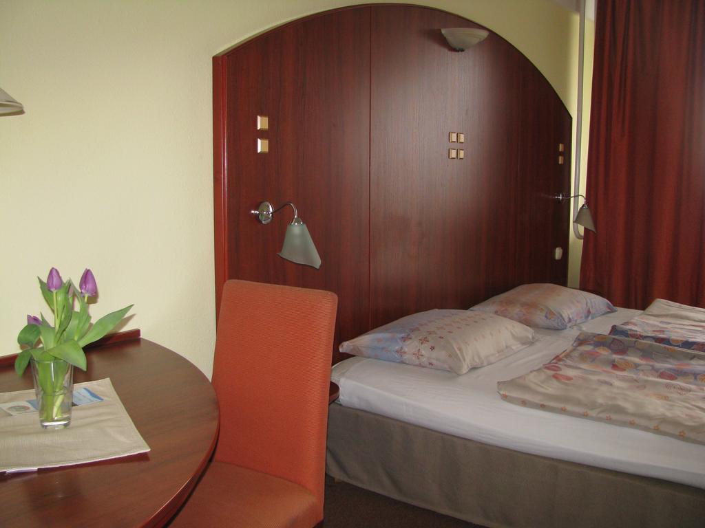 Silver Beach Resort Zamardi Exterior photo