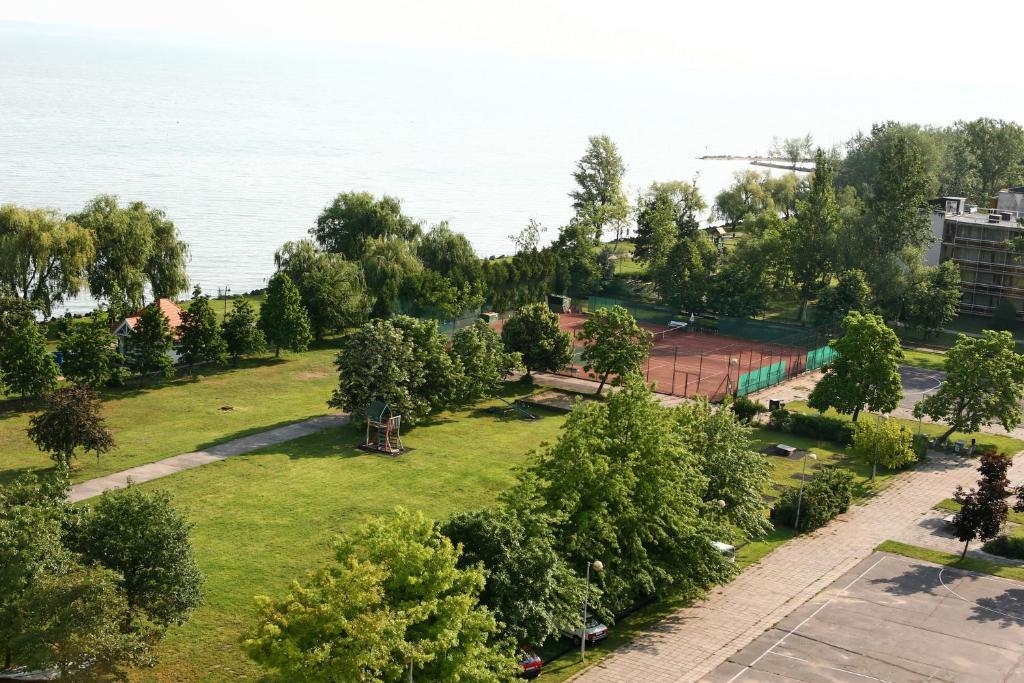 Silver Beach Resort Zamardi Exterior photo